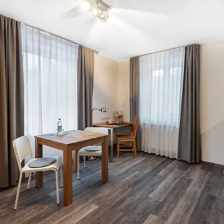 Schieners & Apfelhof فندق Wemding