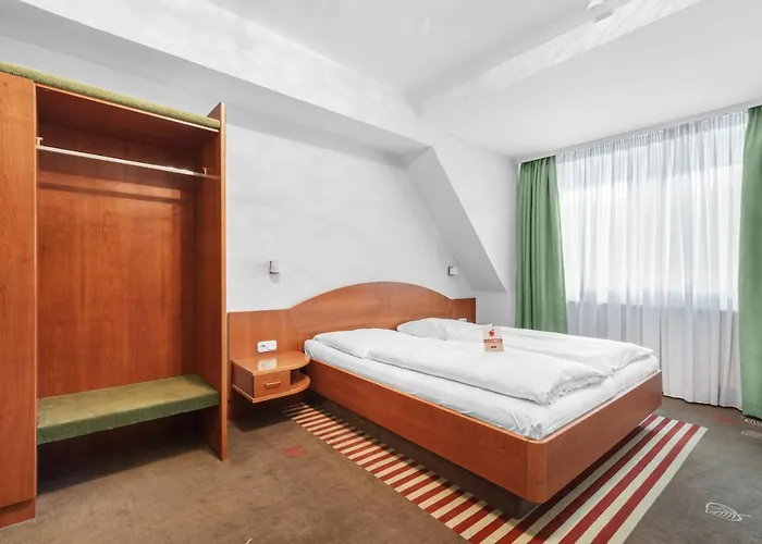 Hotel Schieners & Apfelhof 3*