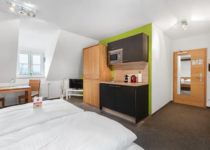 Hotel Schieners & Apfelhof 3*