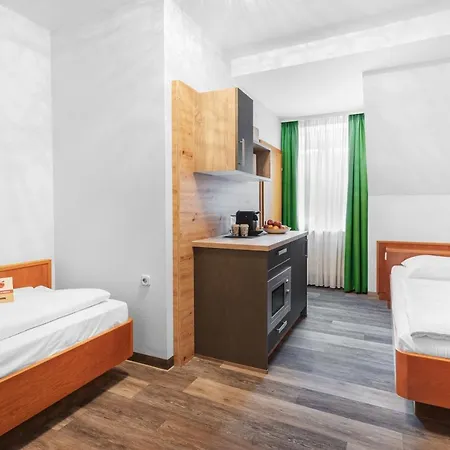 Schieners Hotel&apfelhof 3*