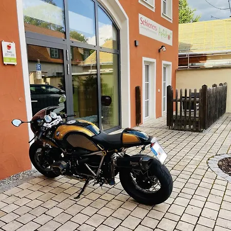 Otel Schieners & Apfelhof Wemding