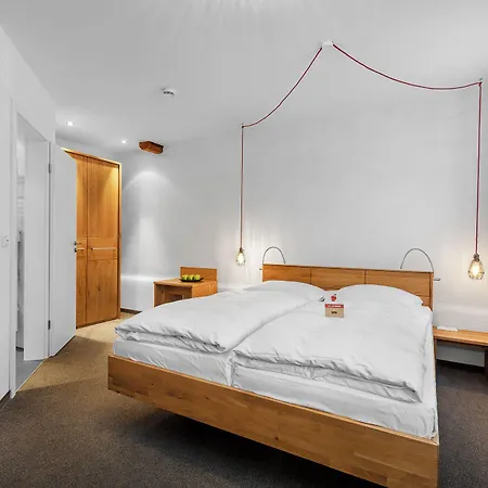 Schieners & Apfelhof 3*